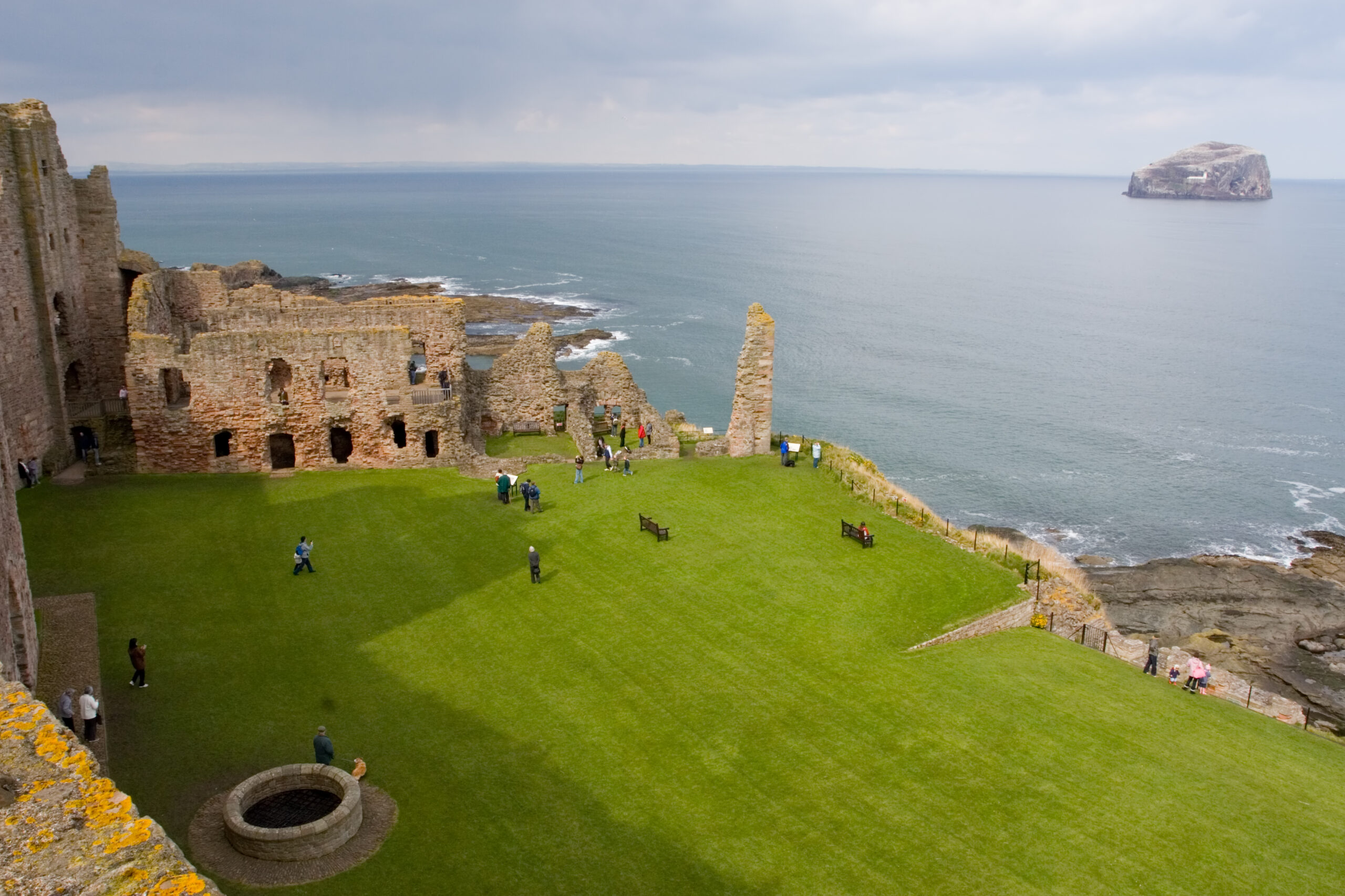 East Lothian Coach Tours - Tantallon Castle